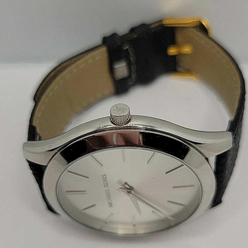 Michael Kors Runway MK3178 Women's Black Leather Analog Dial Quartz Watch AM523